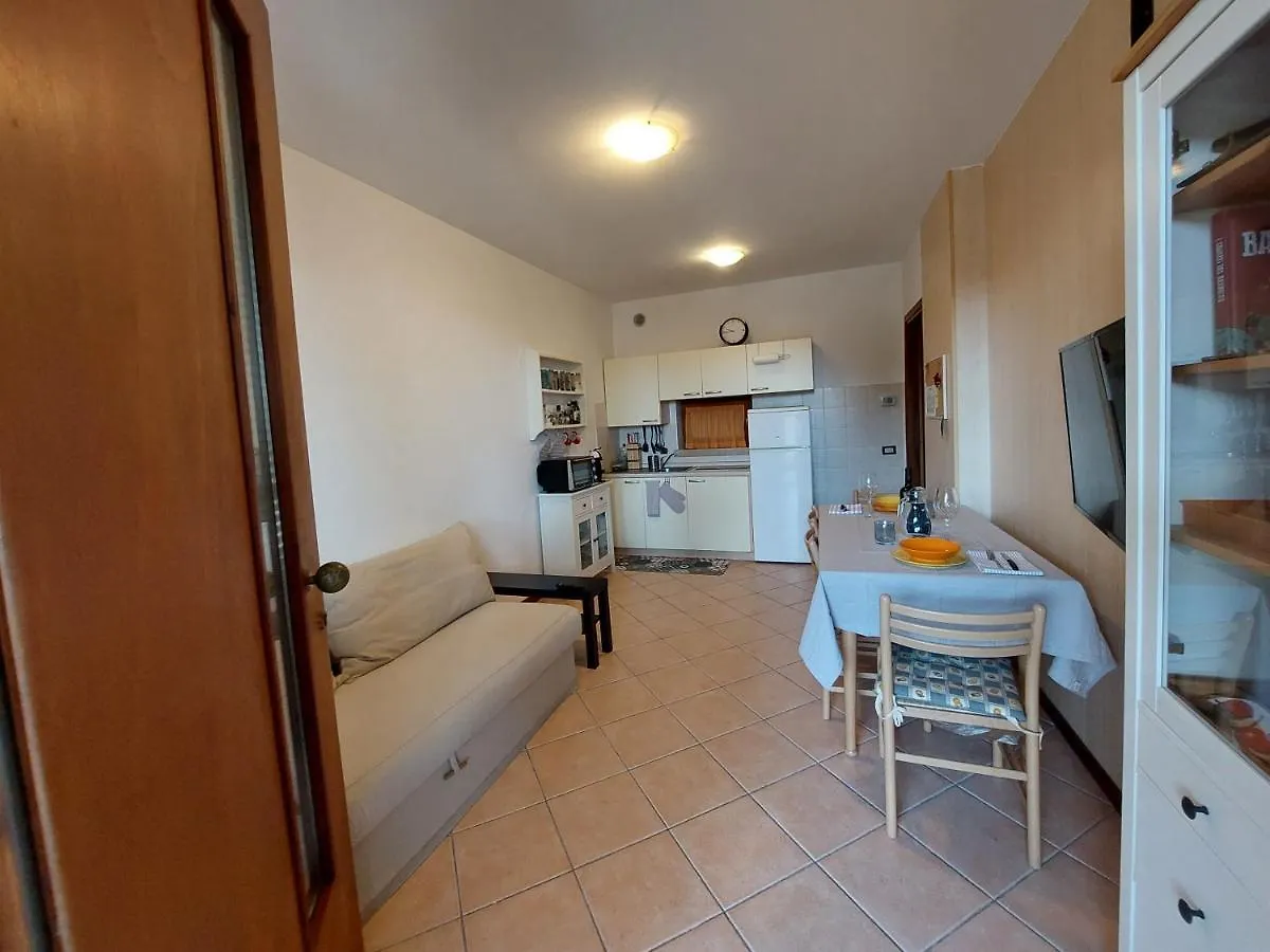 Sunrise Apartment Desenzano del Garda 0*,