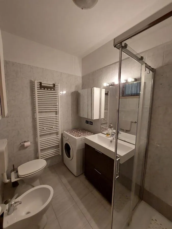 Sunrise Apartment Desenzano del Garda 0*,  Italy