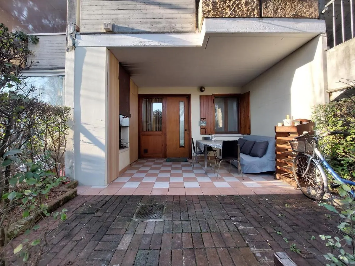 Sunrise Apartment Desenzano del Garda 0*,  Italy